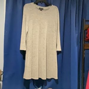 WOMENS XXL LONG SLEEVED DRESS